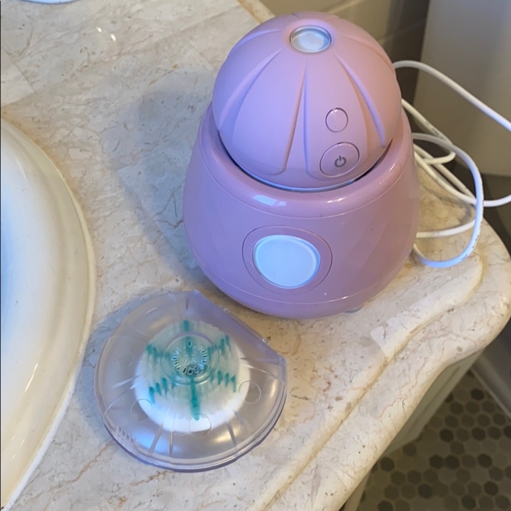 ONA Diamond Facial Brush + silicone brush head